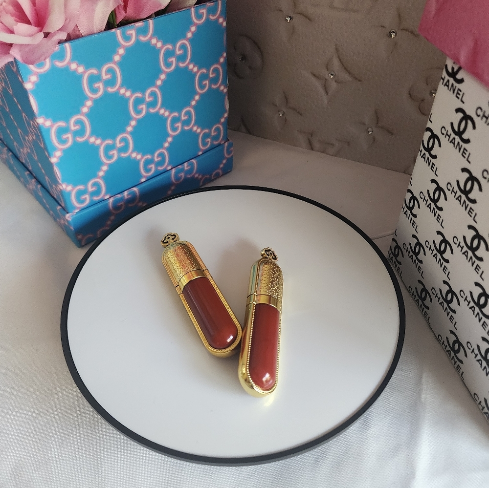 🔥"ROYAL GOLD" CUSTOM LIP GLOSS🔥 - Picture 4 of 5